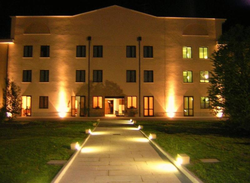 Una Hotels Occhiobello Exterior photo