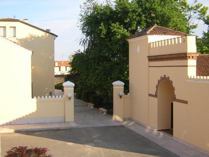 Una Hotels Occhiobello Exterior photo
