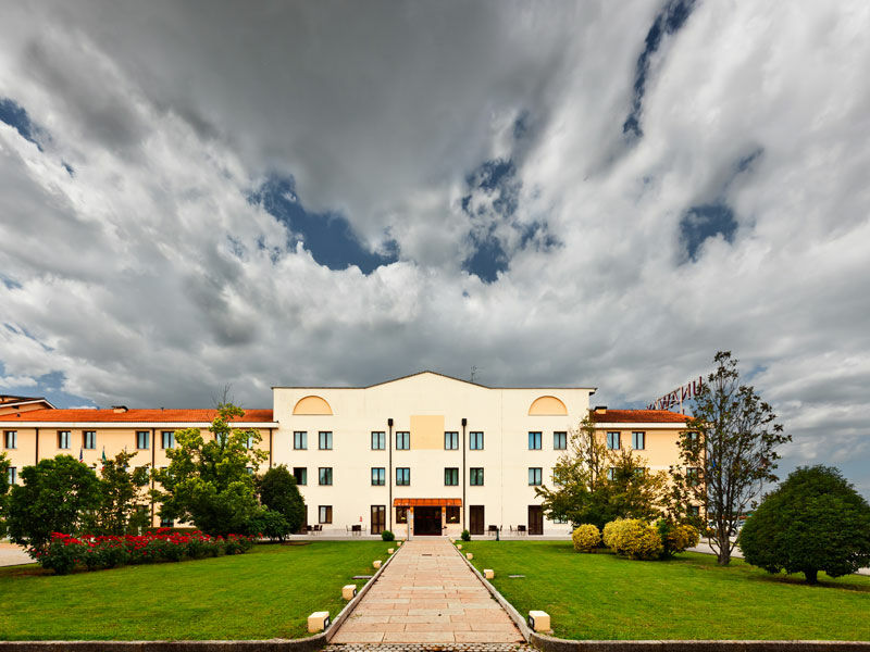 Una Hotels Occhiobello Exterior photo